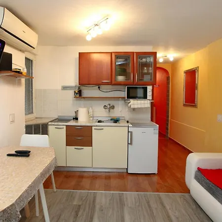 Comfy Studio Piran Cime Apartment