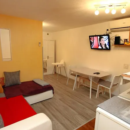 Comfy Studio Piran Cime